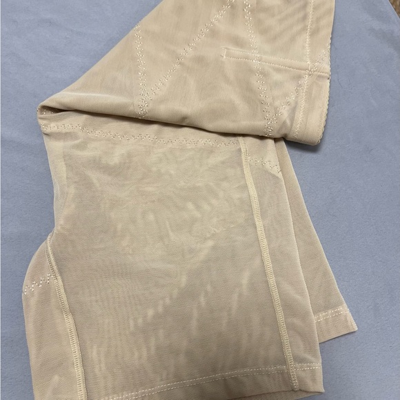 KLVEE TUMMY TARGETING SIZE 2XL. New and size M black - Picture 5 of 12